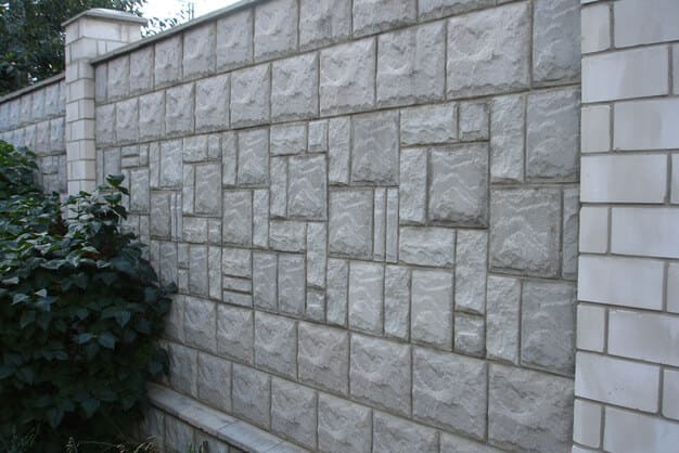 Фасадная плитка «Колотый камень». Пример укладки фото №2